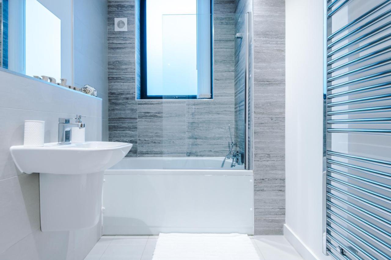 The Popworks 2 Bedroom Apartment - Mcr Dens Manchester Bagian luar foto