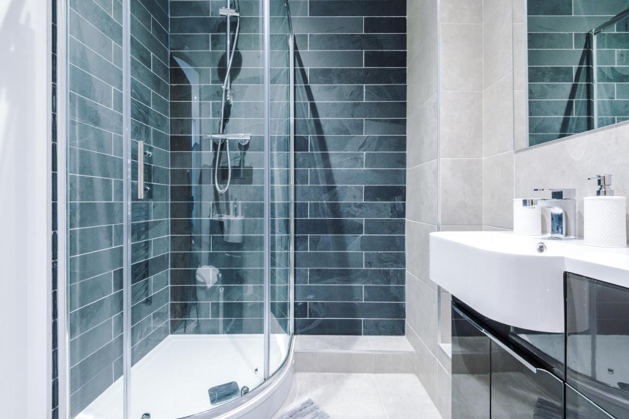 The Popworks 2 Bedroom Apartment - Mcr Dens Manchester Bagian luar foto